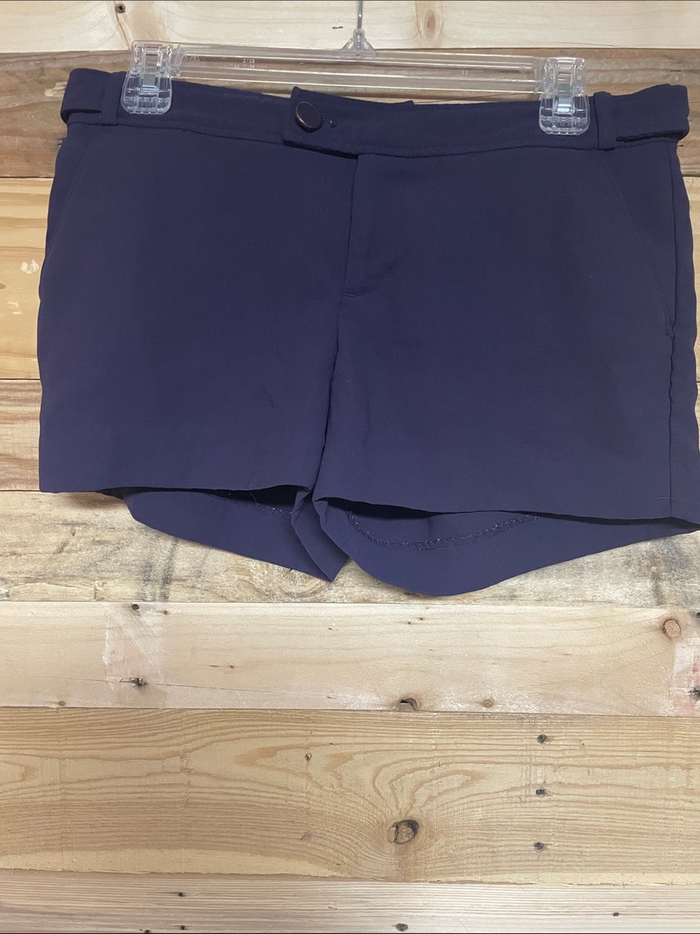 Banana Republic size 4 Low-rise 3” Dark Purple Lightweight Shorts with Pockets